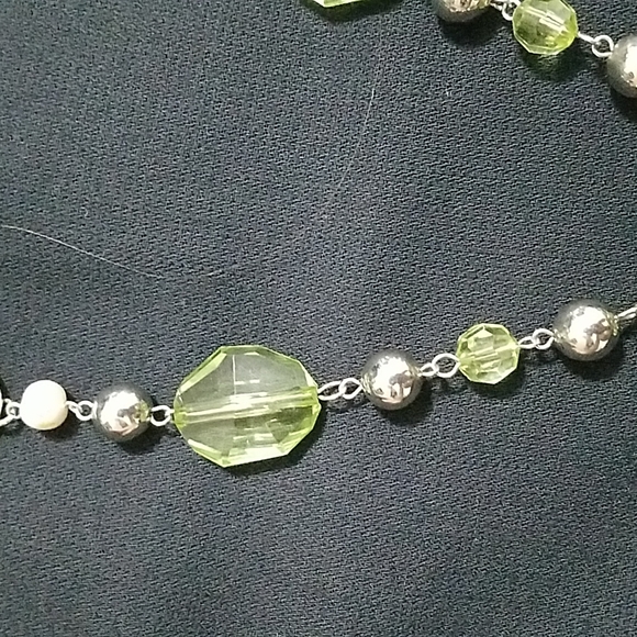 Silver Tone Necklace w Green Pendant, Cultured Pearls - Picture 6 of 7
